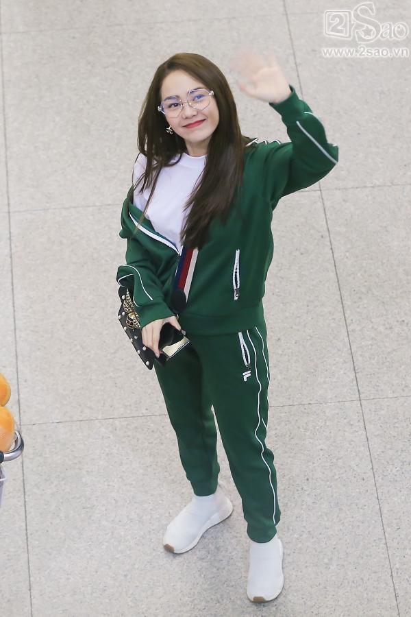 Bay chuyến đêm muộn, Minh Hằng bất ngờ khi có cả fan tí hon ra tiễn-10