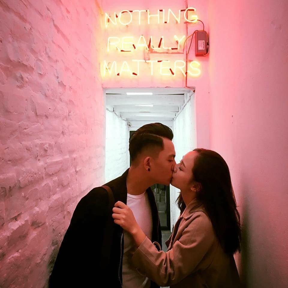 Hot girl - hot boy Việt 15/11: Quỳnh Kool công khai khóa môi bạn trai-3