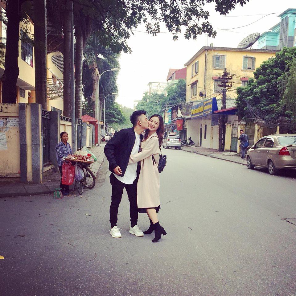 Hot girl - hot boy Việt 15/11: Quỳnh Kool công khai khóa môi bạn trai-4