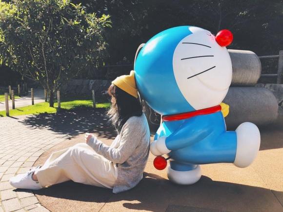 Hot girl - hot boy Việt 15/11: Quỳnh Kool công khai khóa môi bạn trai-10