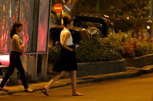 Là đệ nhất chân dài Việt Nam, nhưng Thanh Hằng lại chỉ mê mẩn dép lào-3