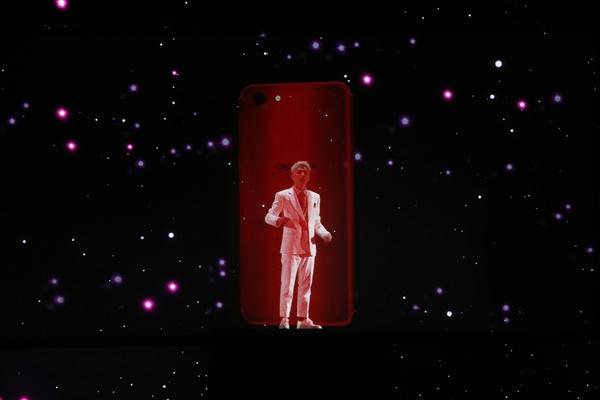 Những tiết mục ấn tượng trong đêm bán kết Hoa hậu Hoàn vũ Việt Nam 2017-3