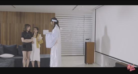 Hari Won nổi điên khi bị người lạ xông vào phòng tắm trong tập 2 của Thiên ý-1