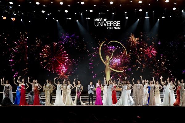 Những tiết mục ấn tượng trong đêm bán kết Hoa hậu Hoàn vũ Việt Nam 2017-14