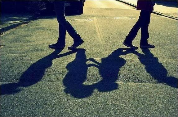 Phải làm gì khi có kẻ thứ 3 xen vào cuộc tình của bạn?-3