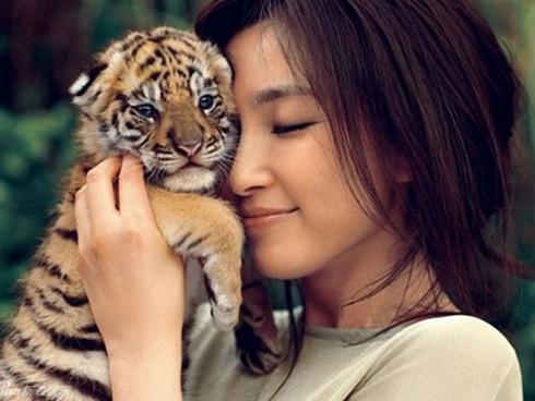 3 con giáp nữ có số nữ vương và mang số mệnh vượng phu, chồng nào càng nghe lời thì sẽ càng giàu có-2