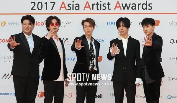 Dàn sao lộng lẫy đã xuất hiện, Asia Artist Awards 2017 vẫn phải tạm hoãn vì động đất-1