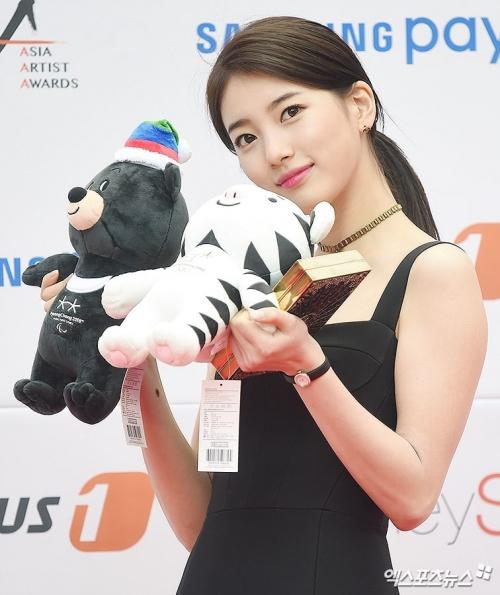 Dàn sao lộng lẫy đã xuất hiện, Asia Artist Awards 2017 vẫn phải tạm hoãn vì động đất-12