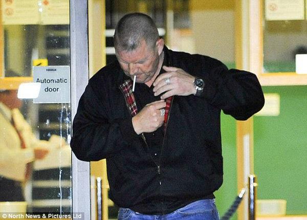 Bức ảnh vạch trần tội ác của cha dượng giết con trai 19 tháng tuổi gần 50 năm trước-4