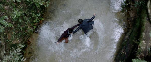 Sau khi đổi đầu, Cường Seven trở thành siêu anh hùng Lôi Báo trừ gian diệt bạo-8