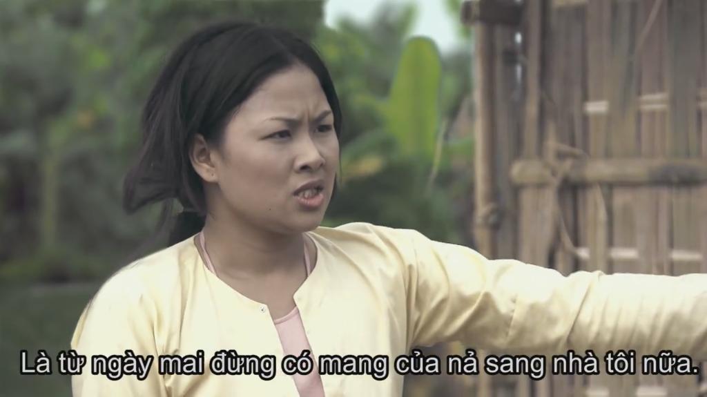 Màn đánh ghen kinh hãi của chị em miền quê nghèo khiến ai xem cũng sợ-3