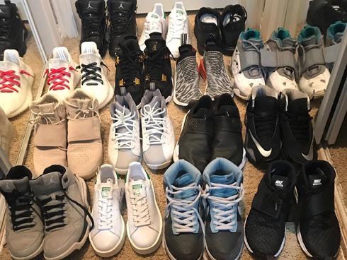 Chàng trai mê giày hơn mê vợ, thà bán vợ chứ nhất quyết không chịu bỏ giày!