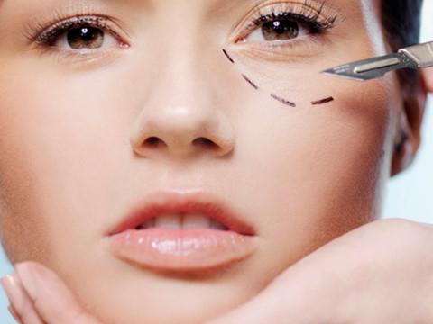 Làm thế nào để phân biệt vẻ đẹp tự nhiên và nhân tạo?