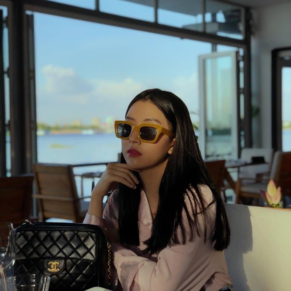 Hot girl - hot boy Việt 17/11: Ly Kute khoe khoảnh khắc đáng yêu của Khoai Tây khi đi chùa-9