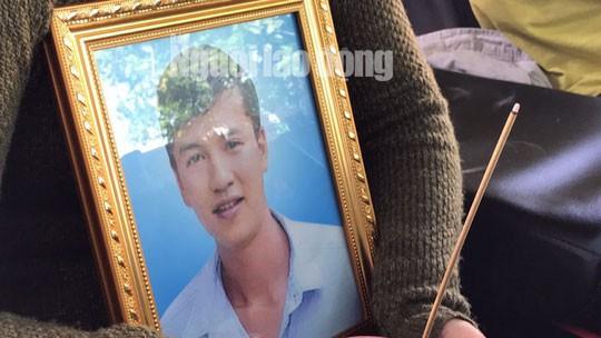 Nao lòng cảnh người nhà nhận thi thể tử tù Nguyễn Hải Dương-2