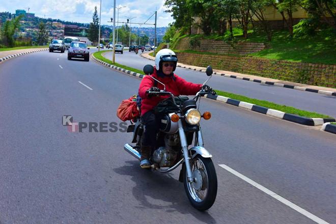 Người phụ nữ 54 năm đi du lịch bằng xe máy-2