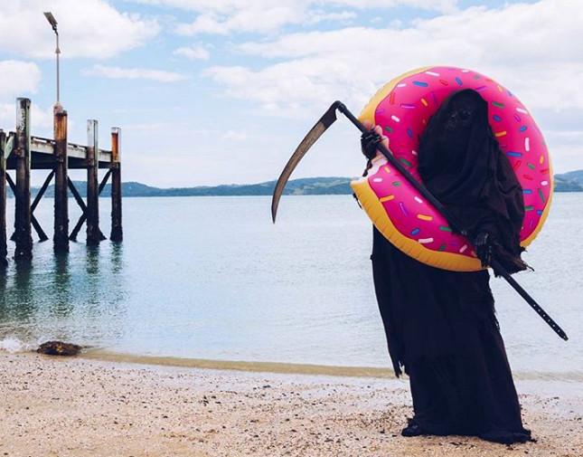 Thần chết nổi tiếng trên mạng với loạt ảnh sống ảo bá đạo-2