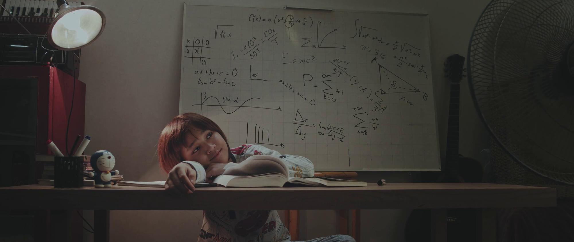 Cậu bé đáng yêu như thiên thần trong MV Đã lỡ yêu em nhiều của JustaTee là ai?-3