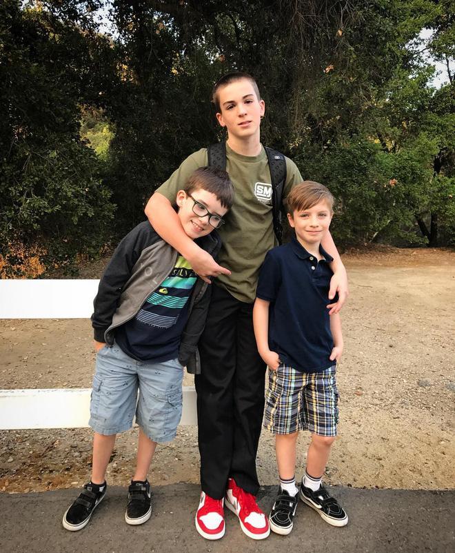 Mỹ nhân Phép thuật sau 19 năm: Chị ung thư vú, em từng bị xâm hại tình dục-11