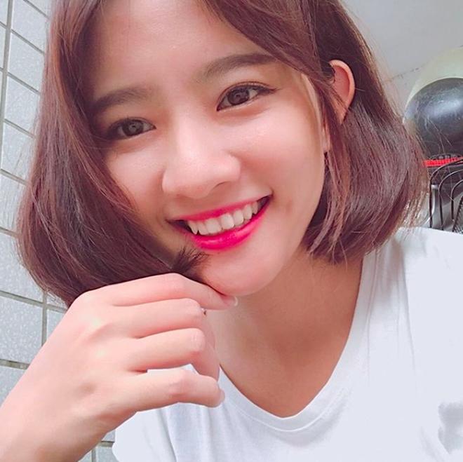 4 cô nàng xinh đẹp bỗng chốc nổi tiếng sau khi xuất hiện trong các MV hit-3