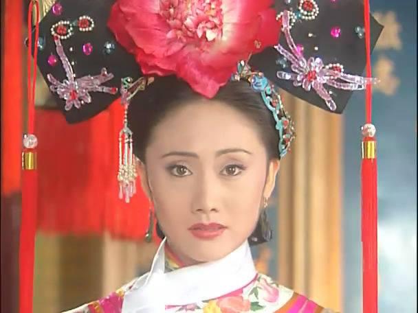 Nữ diễn viên từng phá thai để được đóng Hoàn Châu cách cách bây giờ ra sao?-1