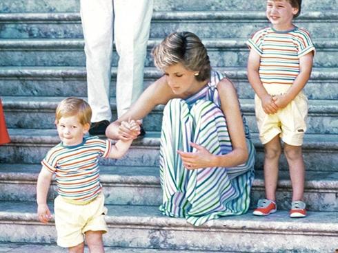 Có lần Hoàng tử Harry bệnh nặng phải nhập viện, hành động của Công nương Diana đã khiến nhiều người bất ngờ
