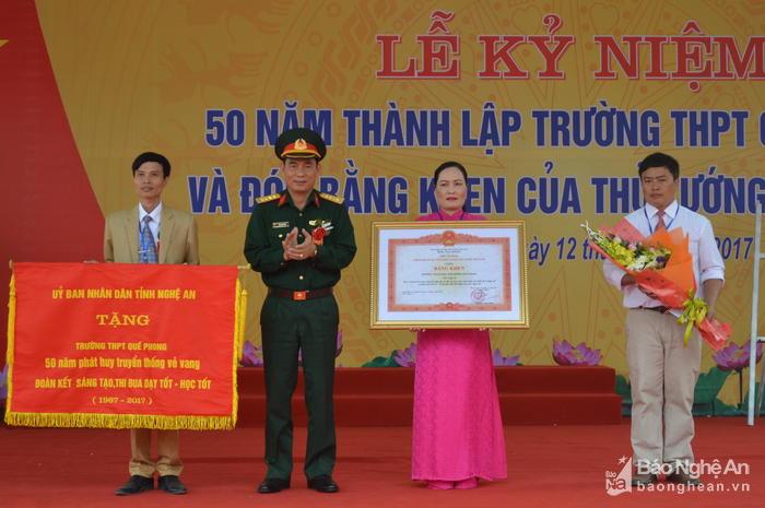 Thầy và trò rủ nhau nhảy như dancer trong lễ kỷ niệm 50 năm thành lập trường gây xôn xao-3