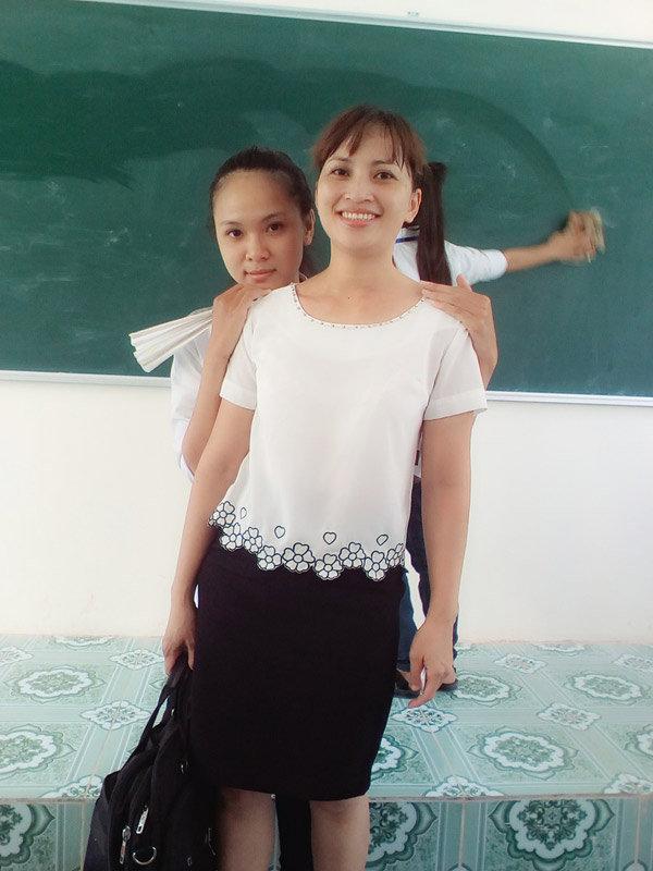 Bật khóc với lá thư của nữ sinh 10X gửi mẹ hai nhân ngày 20/11-1