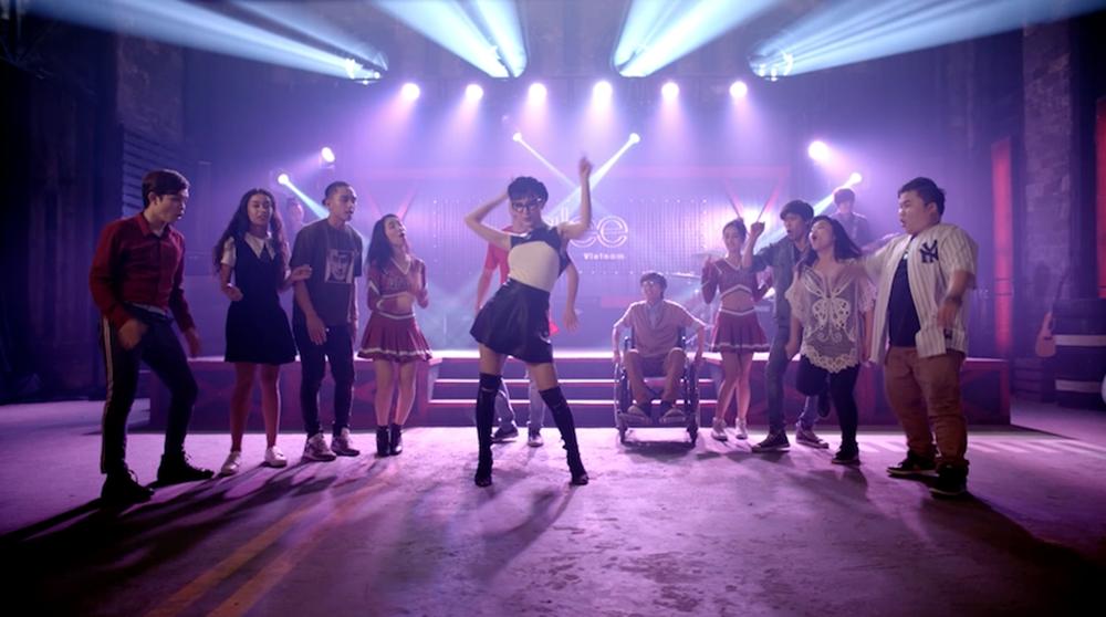 Cư dân mạng chê Glee hát Không cảm xúc của Hồ Quang Hiếu như cãi nhau-5