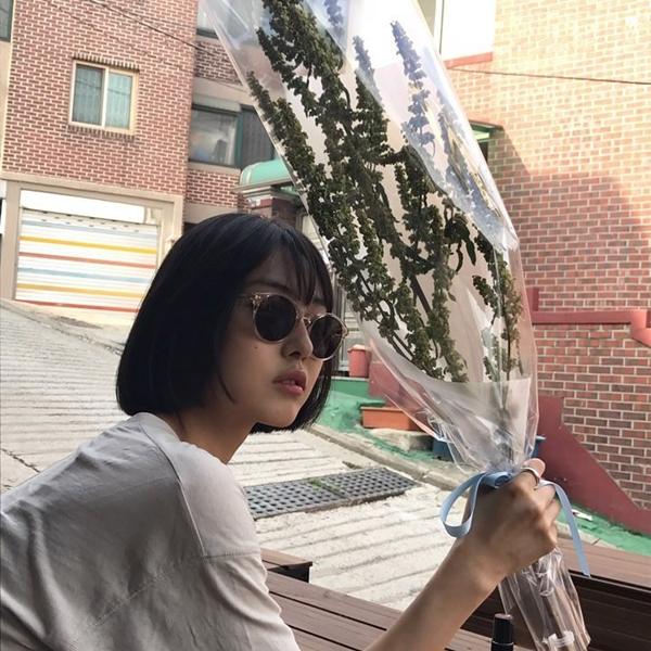 Cô bạn Hàn Quốc tóc ngắn xinh như bước ra từ tiểu thuyết-11