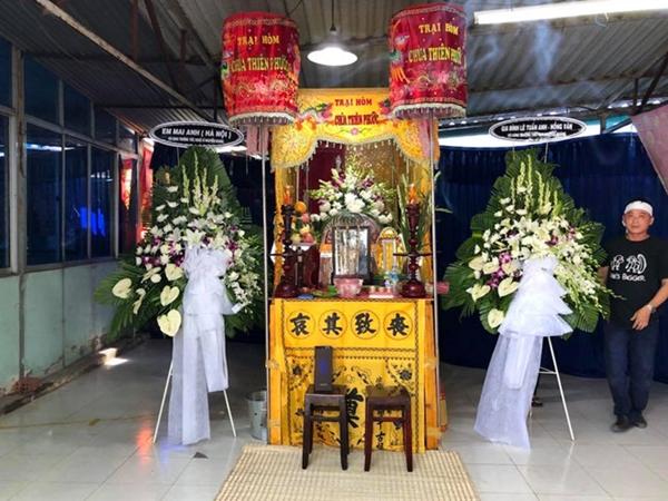 Quyền Linh, Lê Tuấn Anh về Long An viếng Nguyễn Hoàng-4