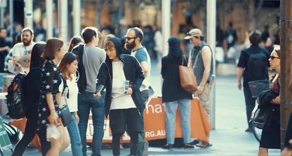 Thầy trò Only C và Lou Hoàng chơi lớn qua tận Úc quay MV-4