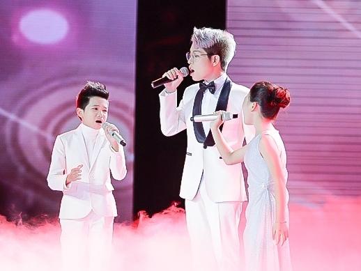 Bạn nên chuẩn bị sẵn tinh thần để gặp một Vũ Cát Tường tóc dài, mặc váy nữ tính trong MV mới!-2