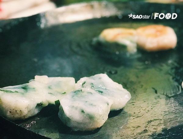 Khám phá xe bánh hẹ chiên lâu đời tại khu quận 5-4