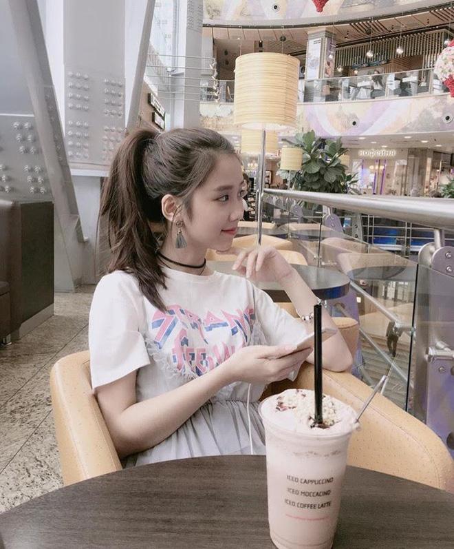 Cặp chị em sinh đôi đã đẹp là đẹp cả chị lẫn em khiến nhiều chàng trai ngây ngất-5