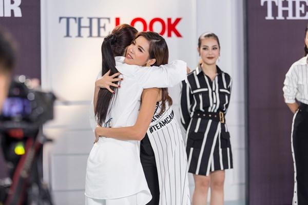 The Look 2017 : Minh Tú ‘chặt chém’ Kỳ Duyên khi khoe ‘gia tài’ diễn vedette-7