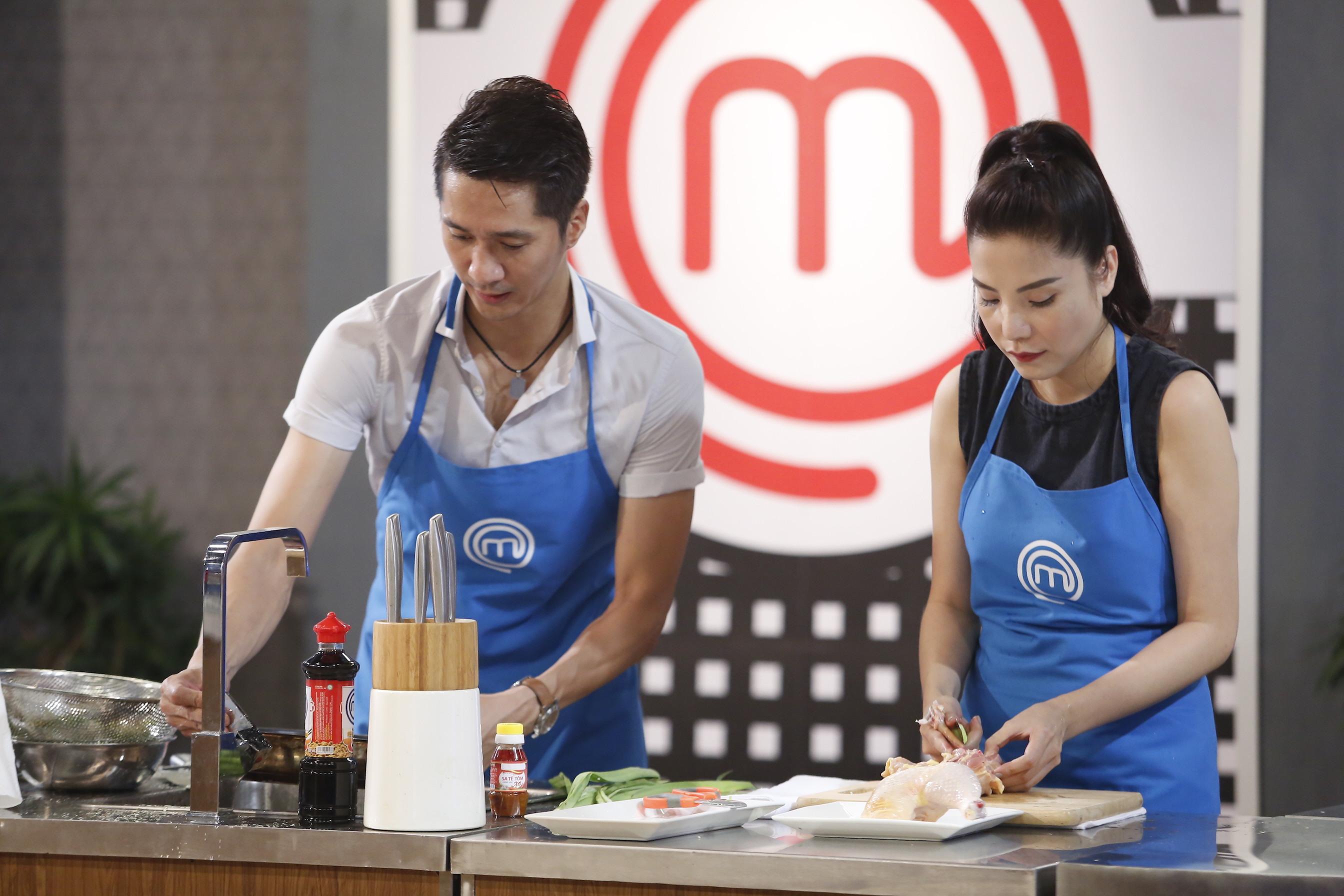 Một bữa nấu ăn nói chết rồi 80 lần, Chế Nguyễn Quỳnh Châu đành phải đầu hàng Pha Lê-3