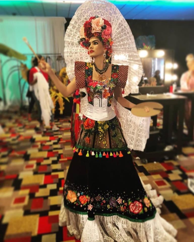 Những màn trình diễn trang phục dân tộc xuất sắc tại Hoa hậu Hoàn vũ Thế giới 2017-10