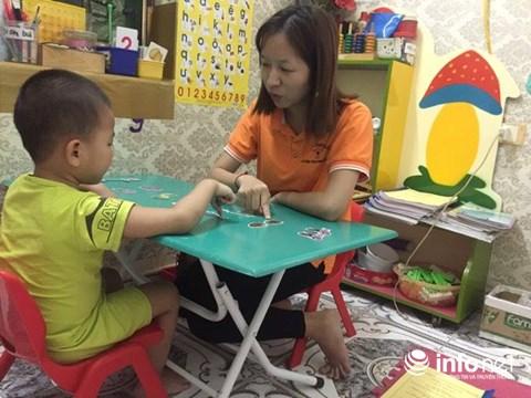 Chuyện chưa kể về nhọc nhằn những giáo viên dạy trẻ tự kỷ-1