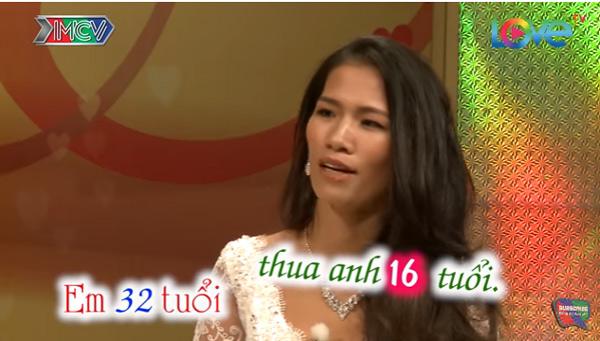 Phát sốt với anh chồng Tây tâm lý, nói tiếng Việt siêu giỏi khiến vợ bật khóc ngay trên sân khấu-4