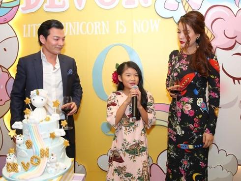 Tin sao Việt: Diễn viên Vân Trang rát mặt vì bị chồng ném thẳng cục tiền-13