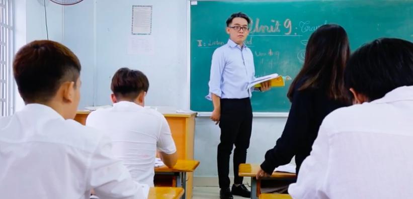 Hóa thân thành thầy cô bá đạo, Phở Đặc Biệt và Ngọc Thảo khiến người xem thích thú trong vlog mới-2