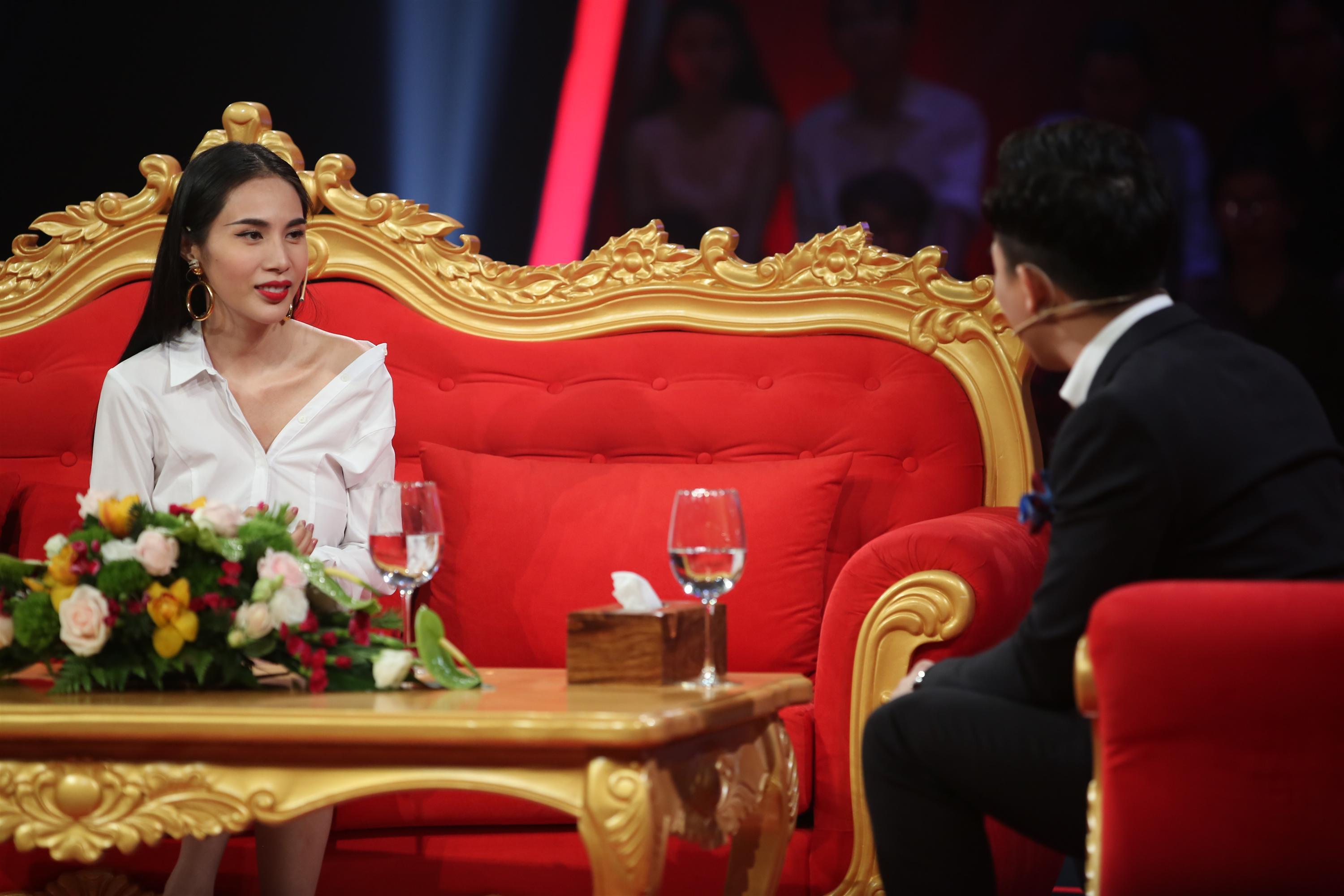 Thủy Tiên: Tôi từng bị chỉ trích và coi là điềm gở khi đến với Công Vinh-2