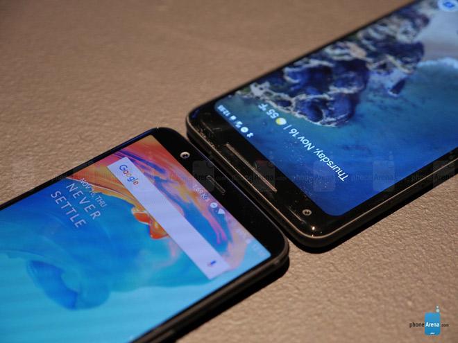 So sánh nhanh OnePlus 5T và Google Pixel 2 XL-1