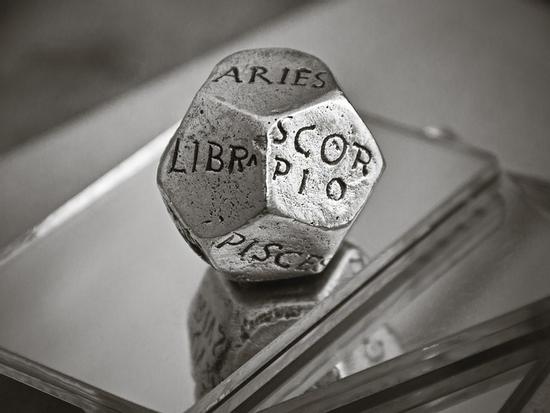 Tình yêu của Cự Giải và 12 cung hoàng đạo (phần 2)