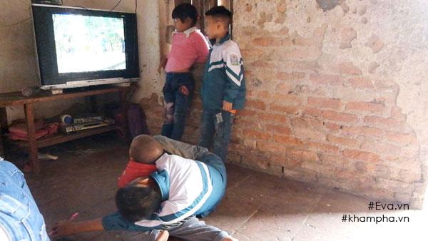 Vợ mất khi đang mang thai, ông bố Hưng Yên gà trống gồng mình nuôi 8 con thơ-3