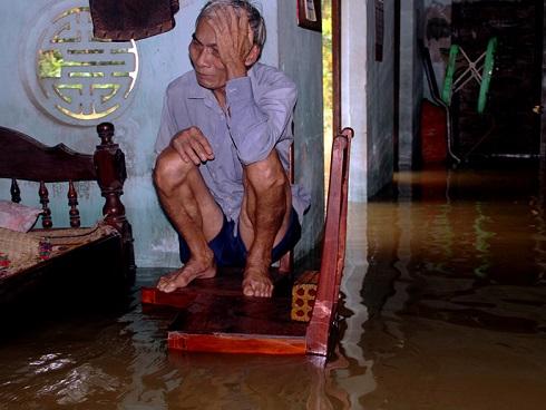 Người dân Quảng Nam lại tất bật 'chạy lũ'