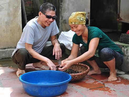 Câu chuyện về 'tình chị, duyên em' cảm động của người thương binh mù lòa