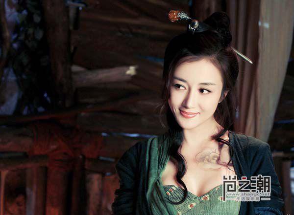 Mỹ nhân gợi cảm bị chó của bạn diễn cắn rách tai, sứt đầu bây giờ ra sao?-3