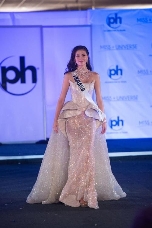 Những trang phục dạ hội đẹp xuất sắc tại bán kết Miss Universe 2017-7